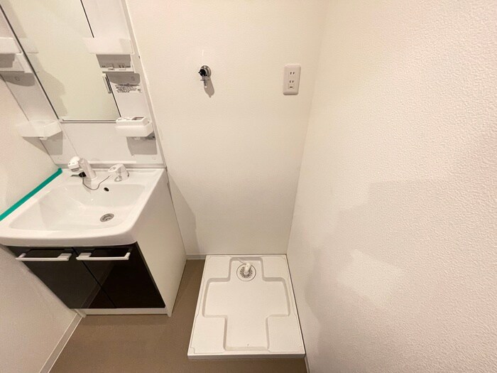 物件内観写真16　(洗濯機置場)