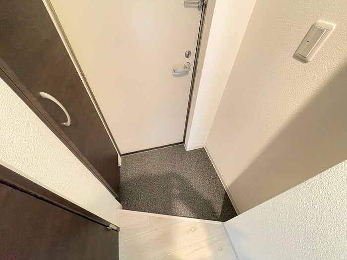物件内観写真19　(玄関)