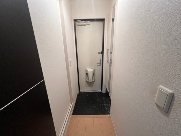 物件内観写真10　(玄関)
