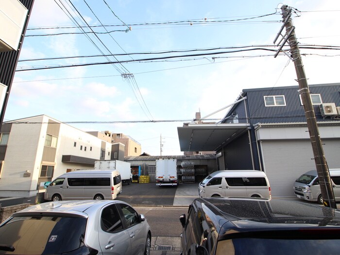 物件内観写真16　(室内からの展望)