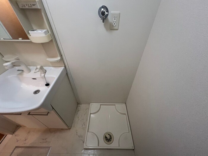 物件内観写真17　(洗濯機置場)