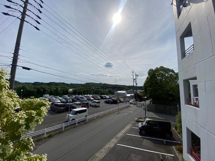 物件内観写真15　(室内からの展望)