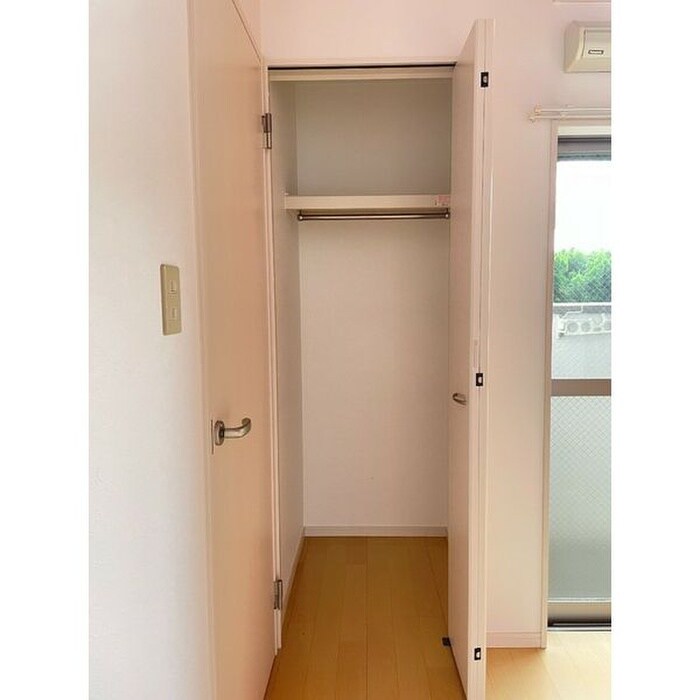 物件内観写真12　(収納)