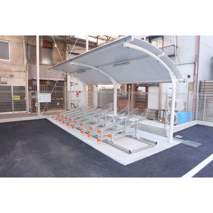 物件外観写真3　(駐輪場)