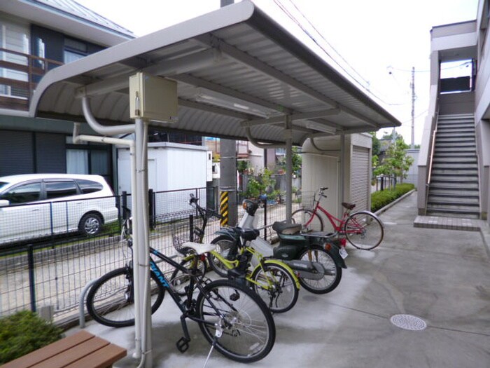 物件外観写真2　(駐輪場)