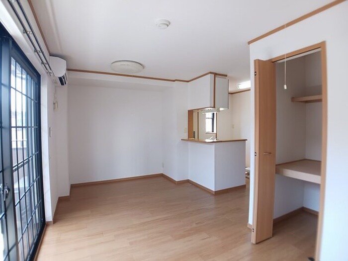 物件内観写真9　(居室)