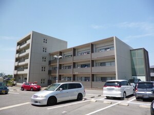 クレストヒルズ外観写真