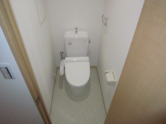 物件内観写真11　(トイレ)