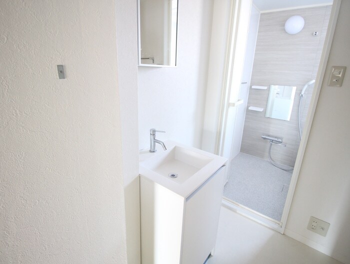 物件内観写真9　(洗面)