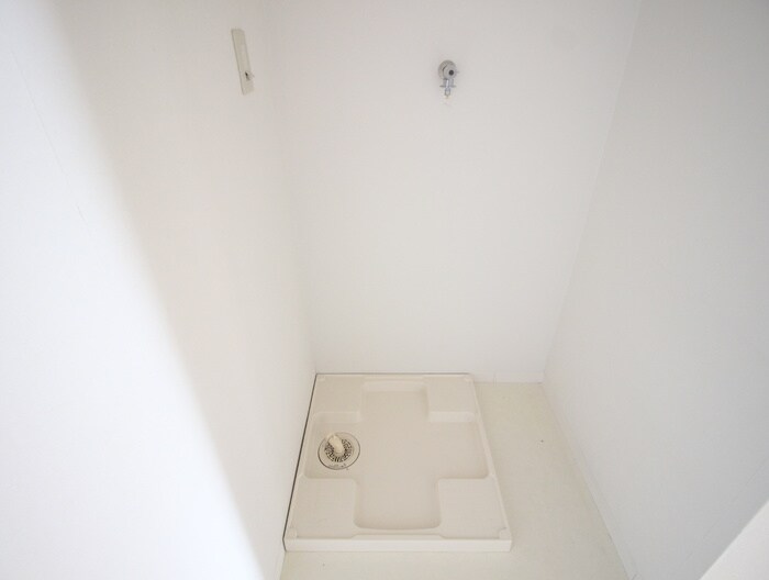 物件内観写真15　(洗濯機置場)