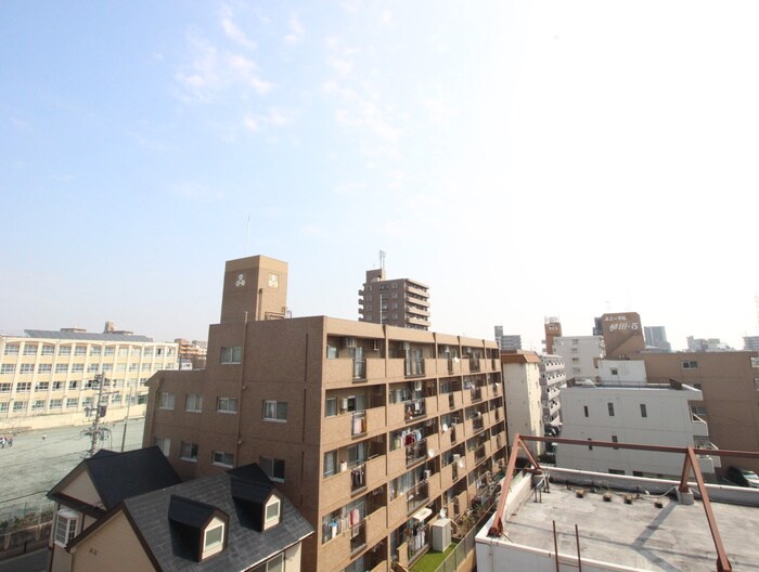 物件内観写真20　(室内からの展望)