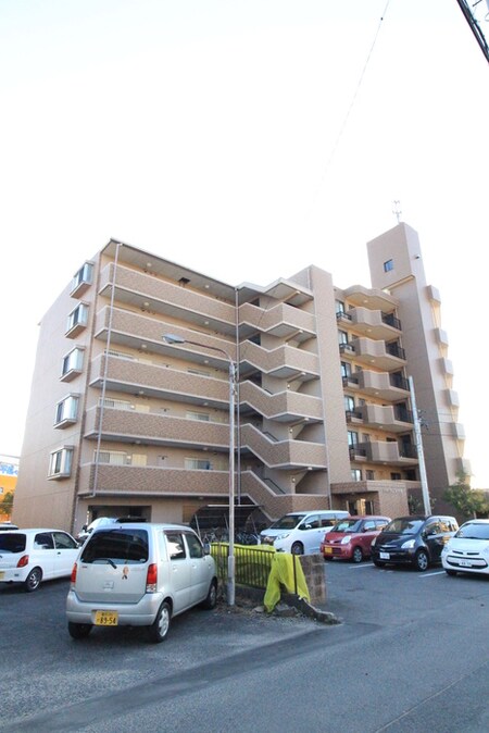 ラヴィアン八千代外観写真