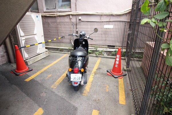 バイク置き場