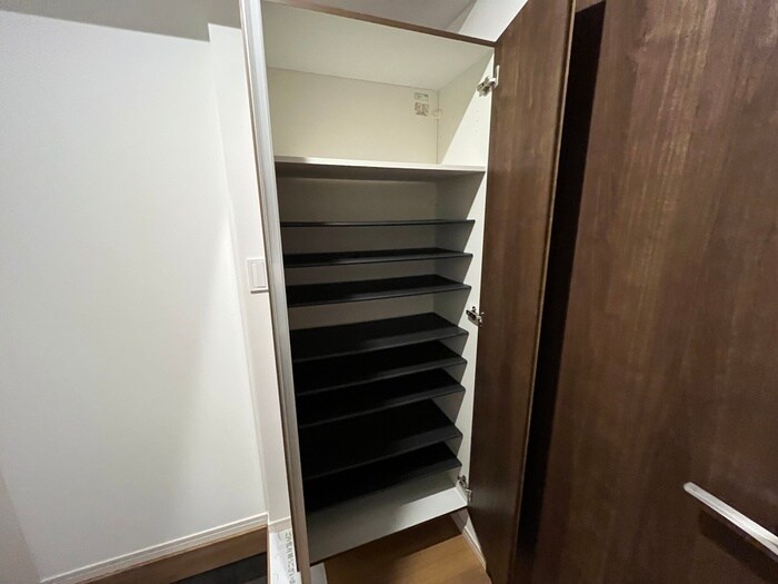 物件内観写真19　(靴箱)