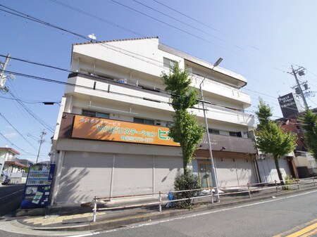 鈴幸ビル外観写真