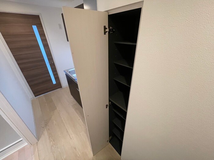 物件内観写真8　(靴箱)