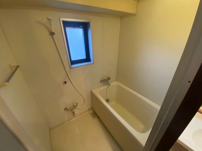 物件内観写真13　(バス／シャワールーム等)