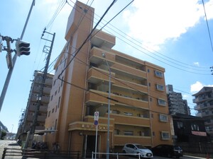 平與マンション外観写真