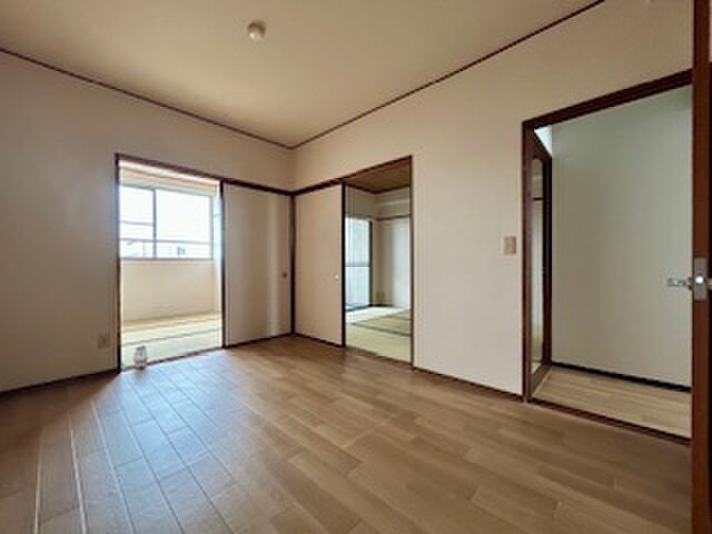 物件内観写真7　(居室)