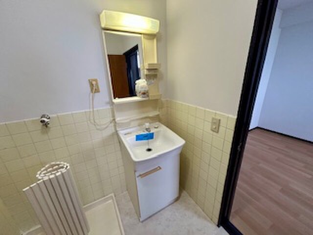 物件内観写真11　(洗面)