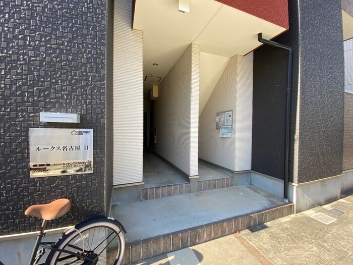 物件外観写真4　(同型モデル)