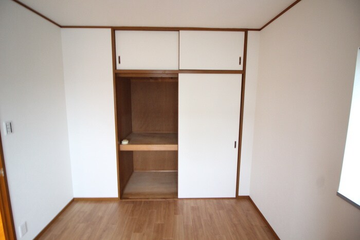 物件内観写真15　(収納)