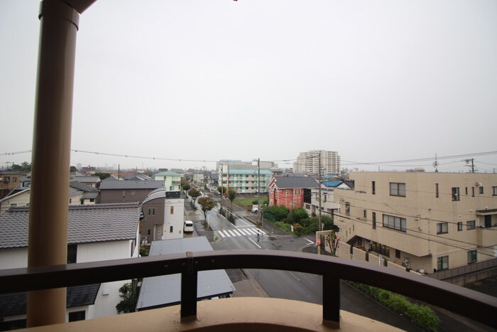 物件内観写真19　(室内からの展望)