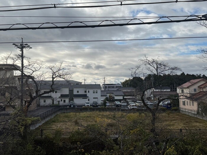 物件内観写真18　(室内からの展望)