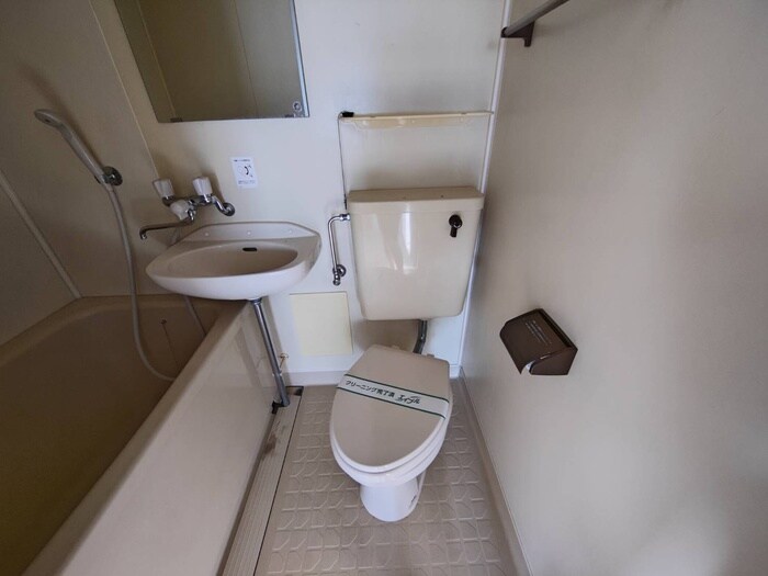物件内観写真12　(トイレ)