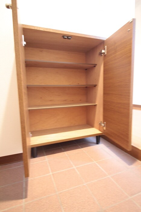 物件内観写真16　(靴箱)