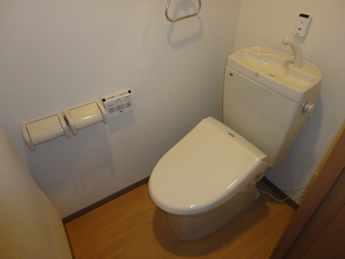 物件内観写真5　(トイレ)