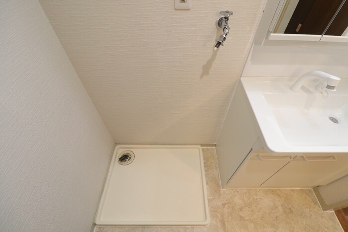 物件内観写真11　(洗濯機置場)