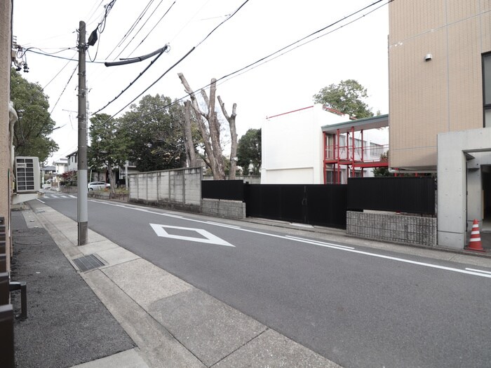 物件内観写真16　(室内からの展望)