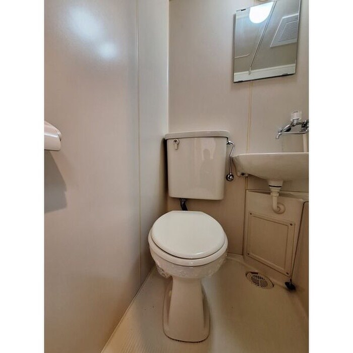 物件内観写真5　(トイレ)