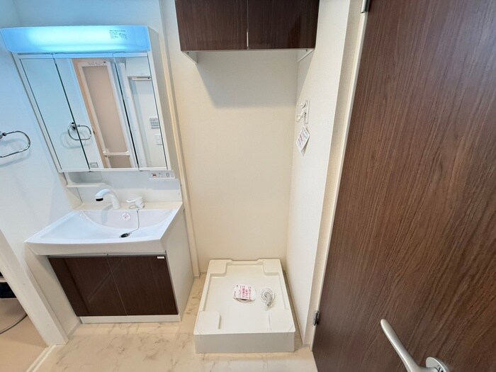 物件内観写真15　(洗濯機置場)