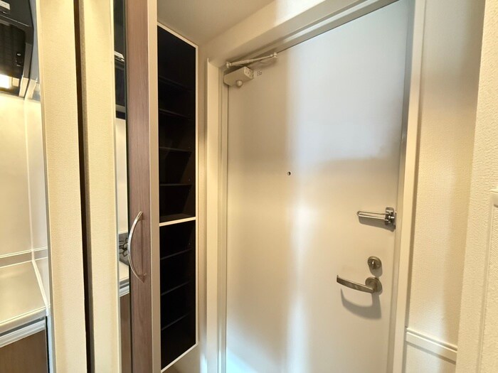 物件内観写真18　(靴箱)