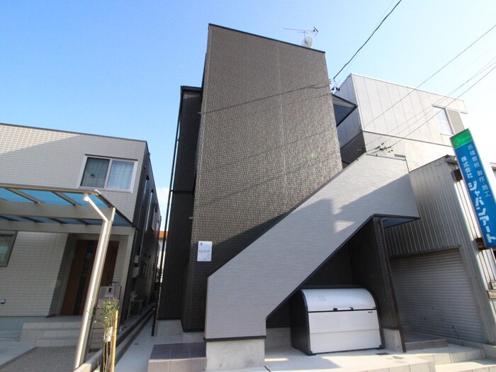 物件外観写真1　(外観写真)