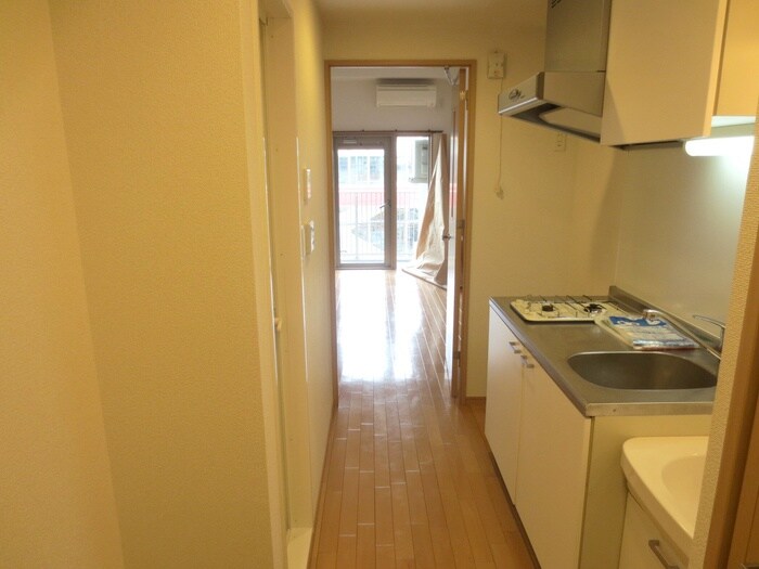 物件内観写真11　(玄関)