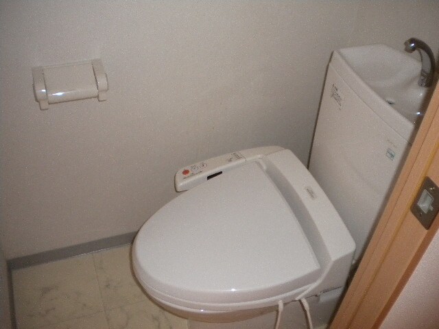 物件内観写真13　(トイレ)