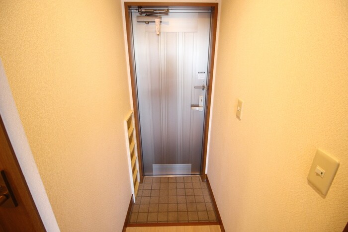 物件内観写真14　(玄関)