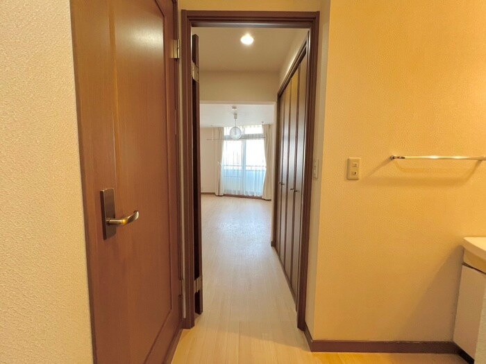 物件内観写真17　(廊下)