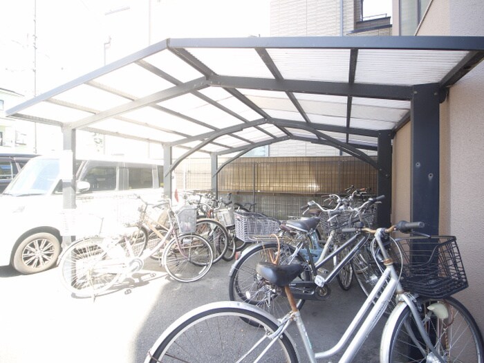 物件外観写真6　(駐輪場)