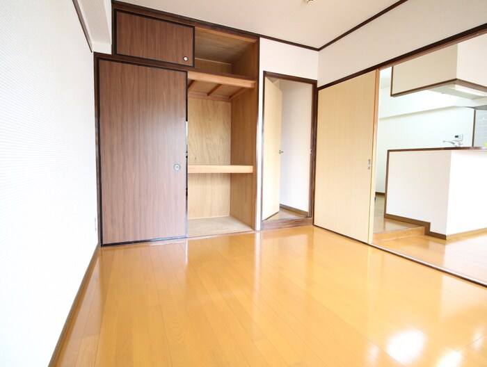 物件内観写真12　(居室)