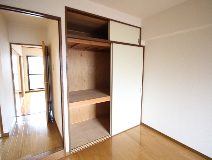 物件内観写真15　(収納)