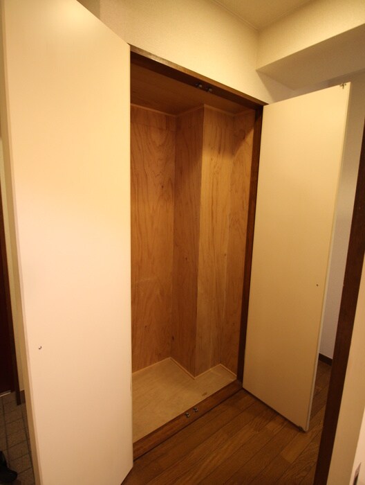 物件内観写真18　(収納)