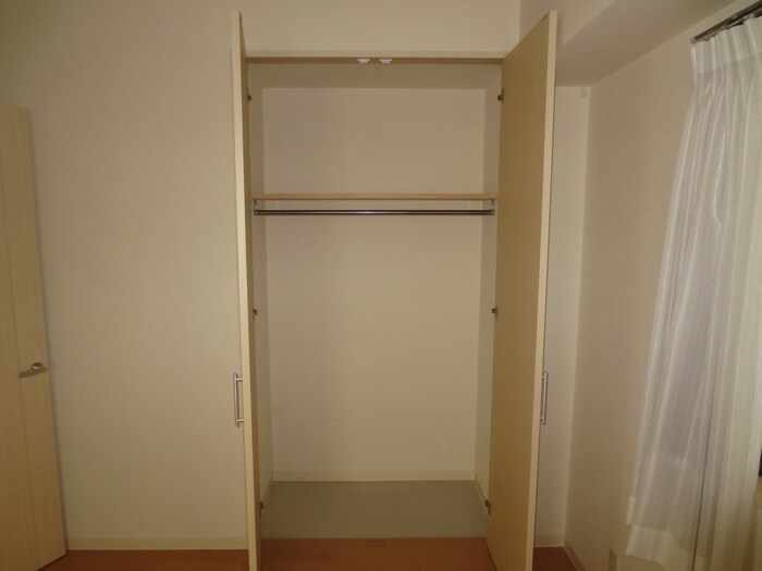 物件内観写真6　(収納)