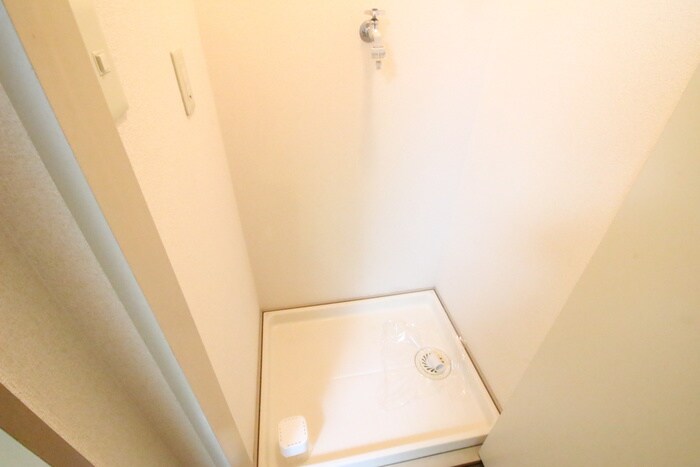 物件内観写真14　(洗濯機置場)