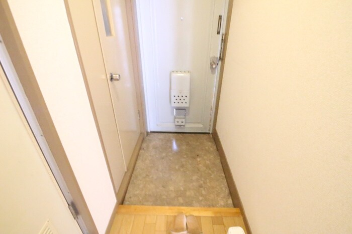 物件内観写真17　(玄関)