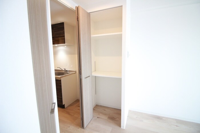 物件内観写真10　(収納)