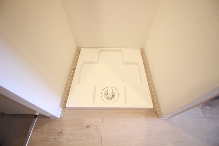 物件内観写真15　(洗濯機置場)